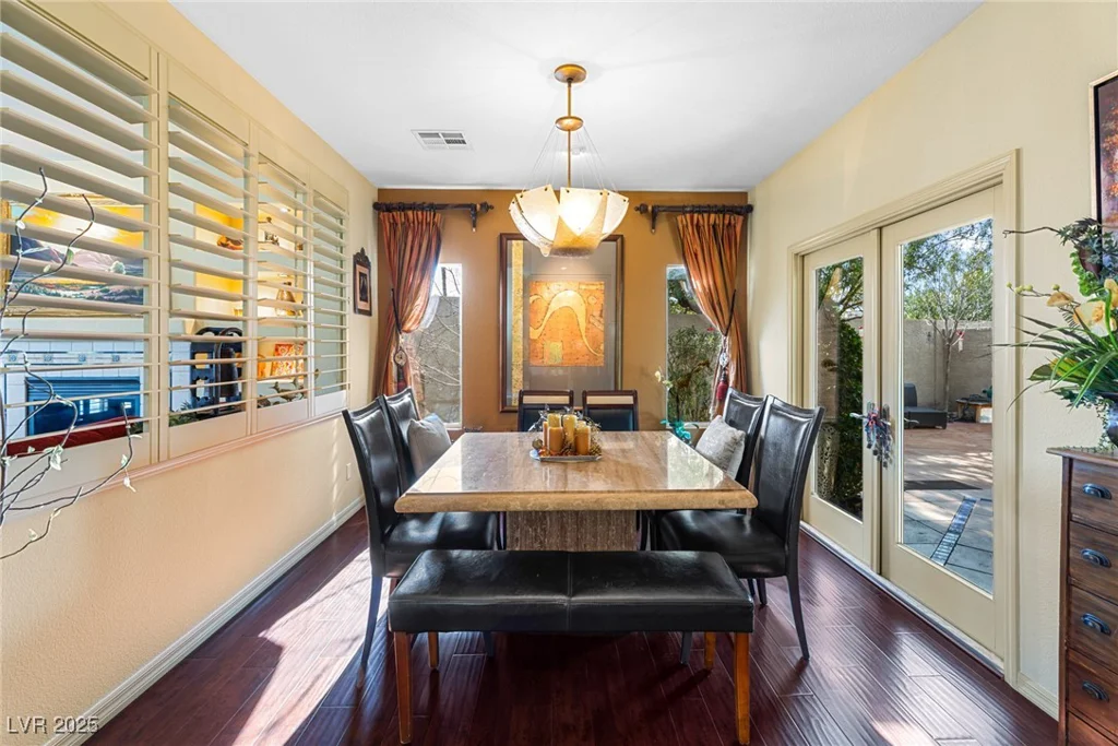 6422 Hughes Springs, Las Vegas, NV 89131