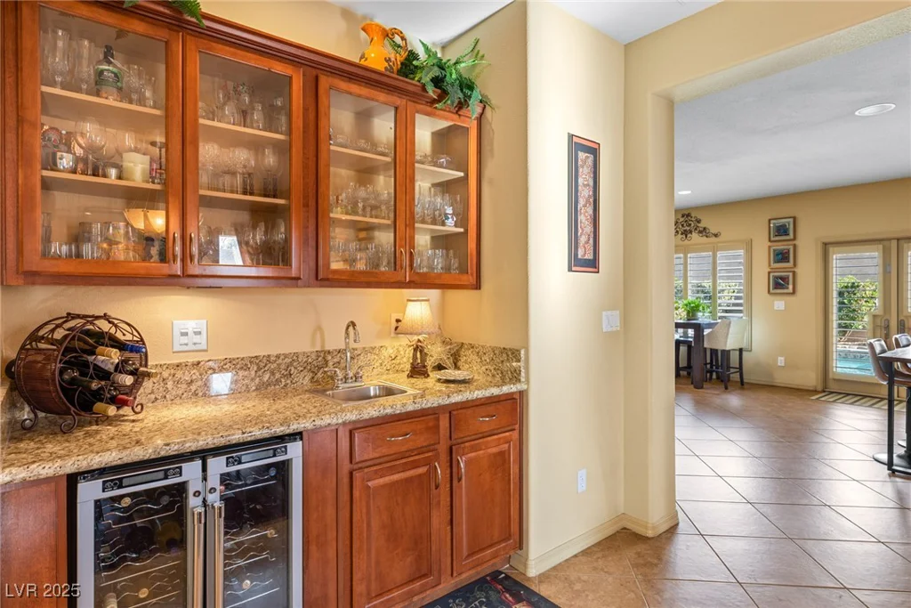 6422 Hughes Springs, Las Vegas, NV 89131