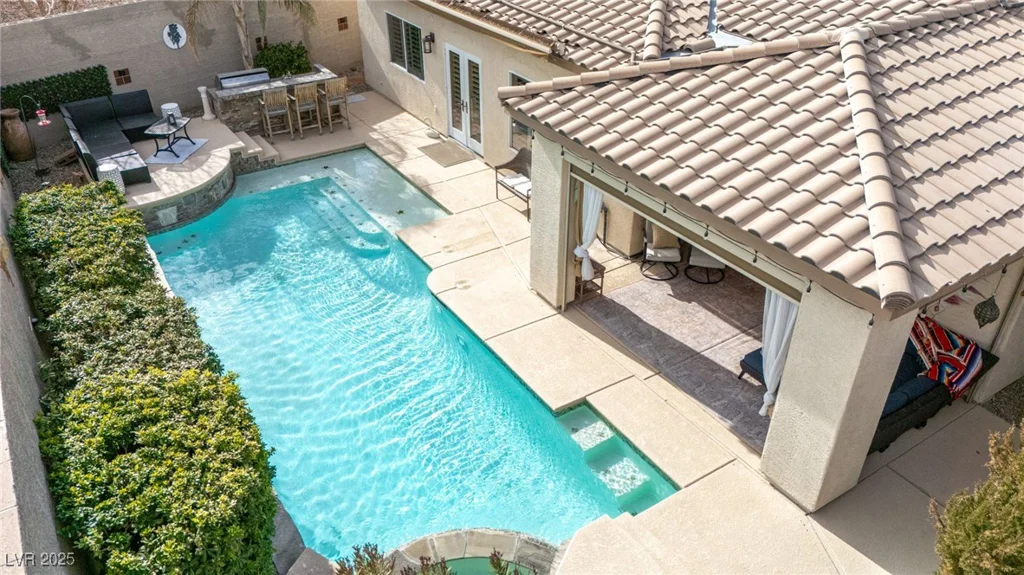 6422 Hughes Springs, Las Vegas, NV 89131
