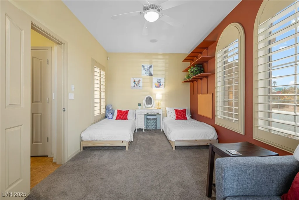 6422 Hughes Springs, Las Vegas, NV 89131