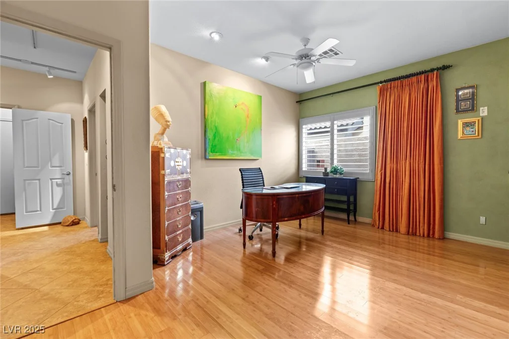 6422 Hughes Springs, Las Vegas, NV 89131