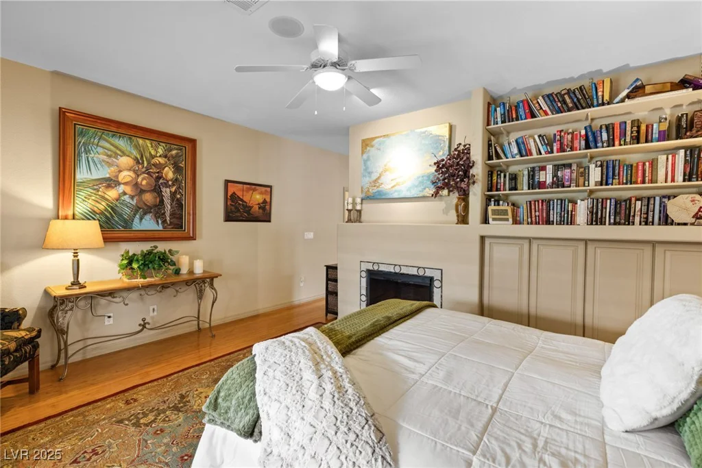 6422 Hughes Springs, Las Vegas, NV 89131