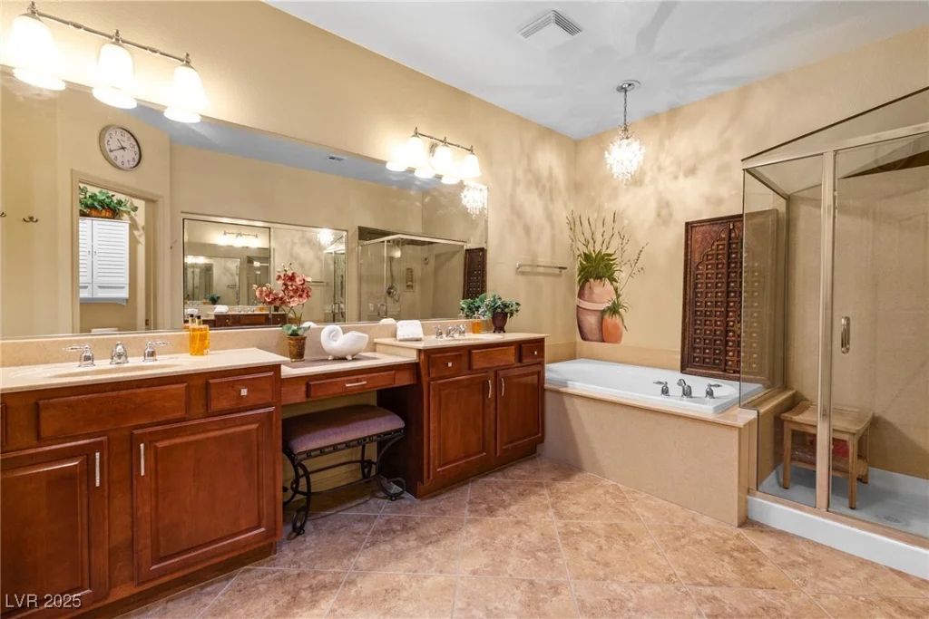 6422 Hughes Springs, Las Vegas, NV 89131