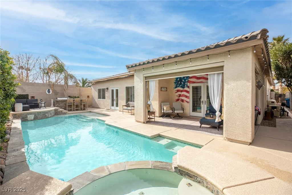 6422 Hughes Springs, Las Vegas, NV 89131