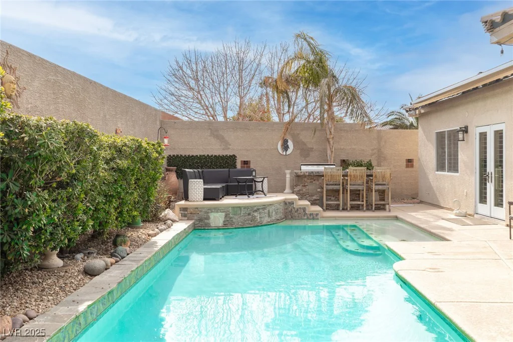 6422 Hughes Springs, Las Vegas, NV 89131