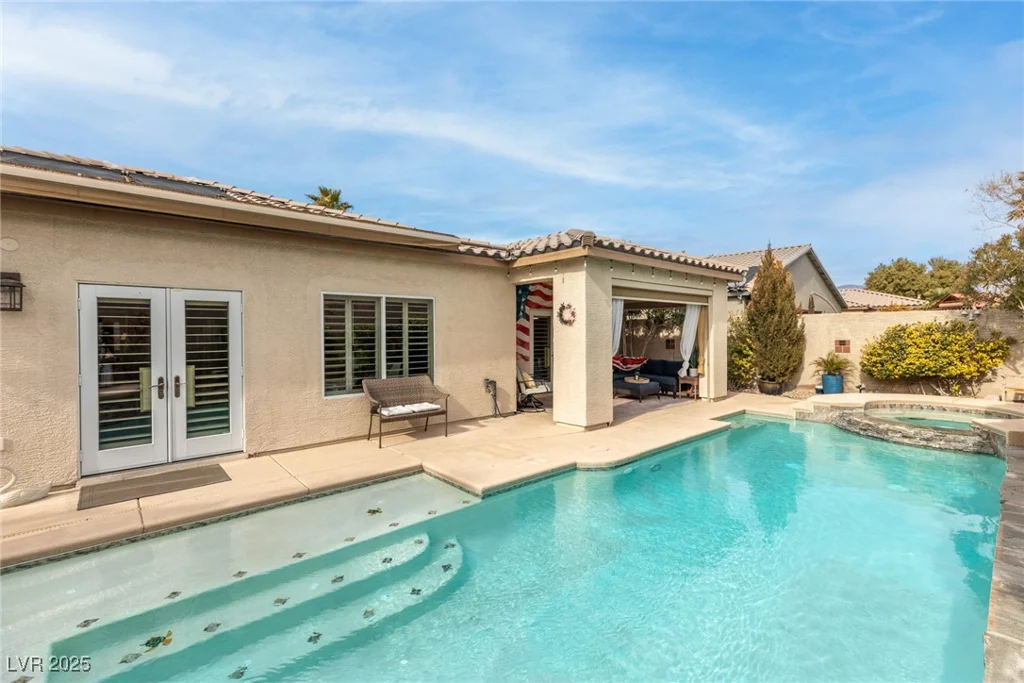 6422 Hughes Springs, Las Vegas, NV 89131