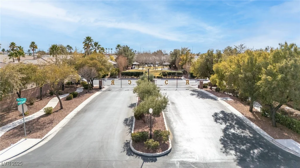 6422 Hughes Springs, Las Vegas, NV 89131