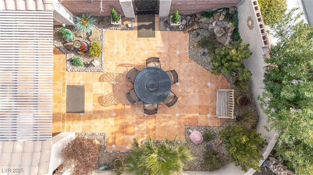 6422 Hughes Springs, Las Vegas, NV 89131