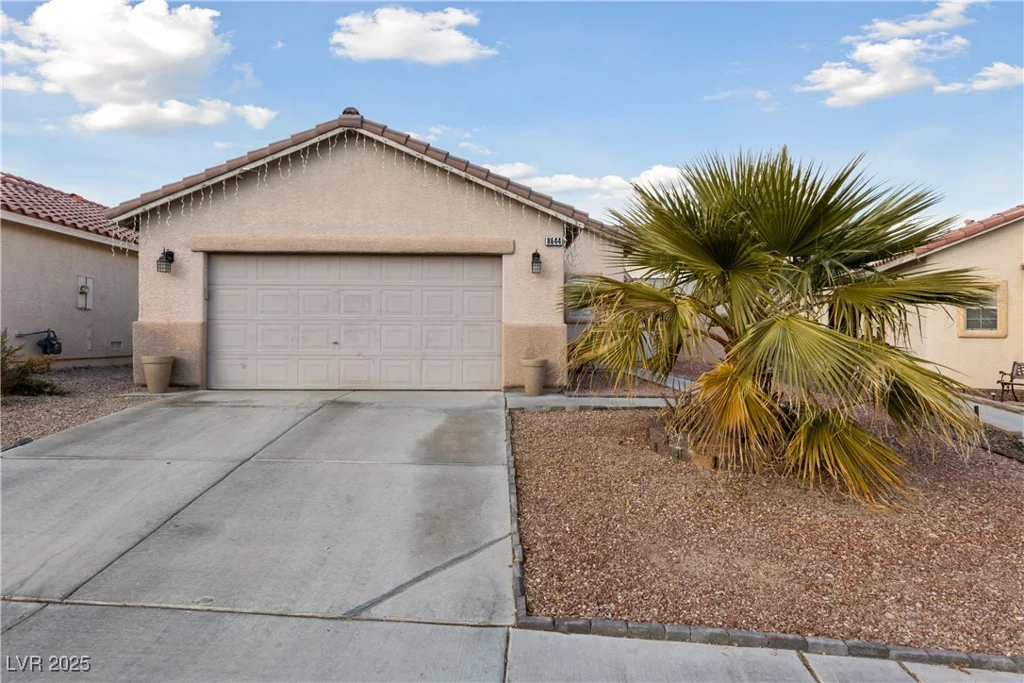 8644 Shady Pines, Las Vegas, NV 89143
