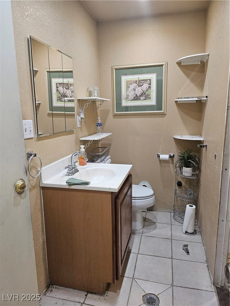 2167 Walnut, Las Vegas, NV 89115