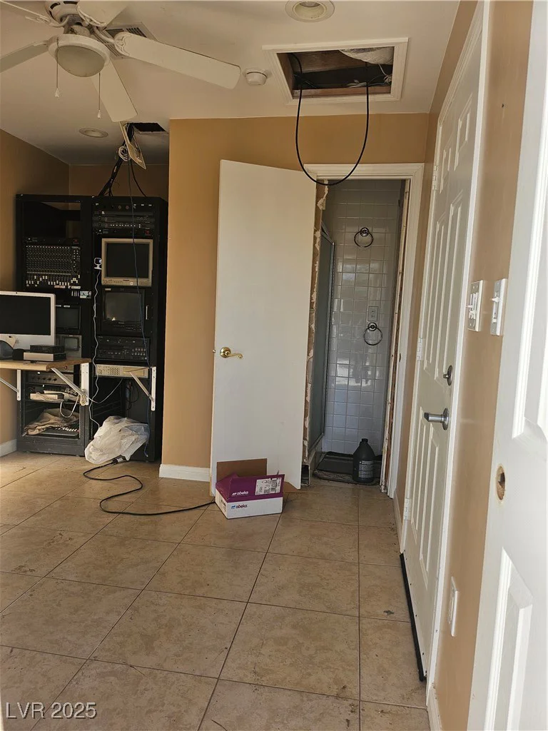 2167 Walnut, Las Vegas, NV 89115