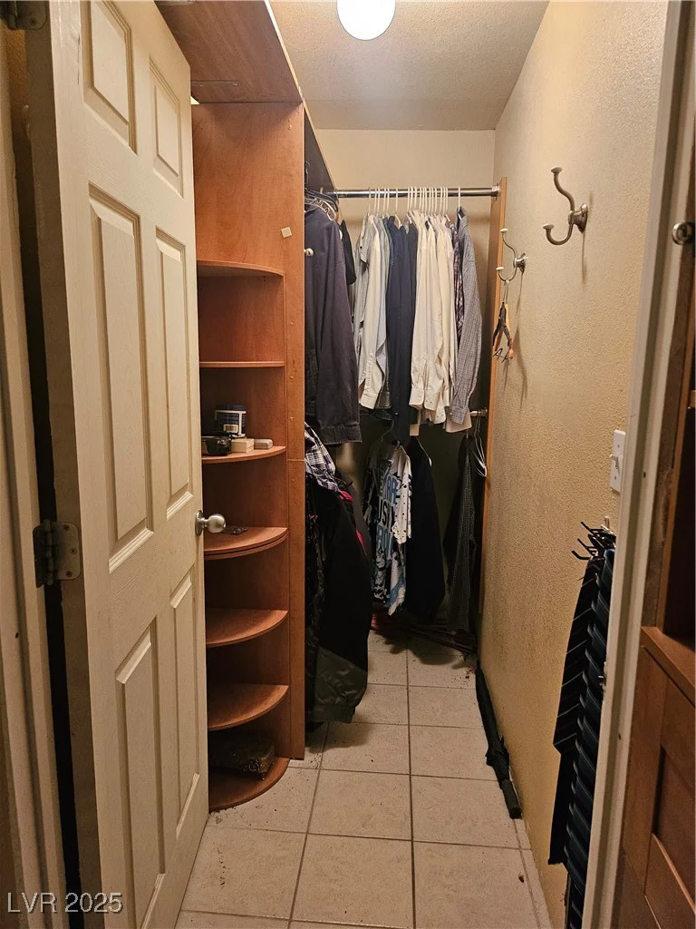 2167 Walnut, Las Vegas, NV 89115