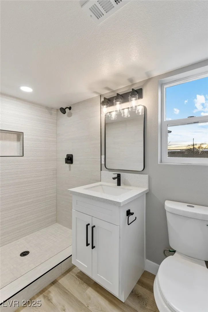 1743 Eddingham, Las Vegas, NV 89156