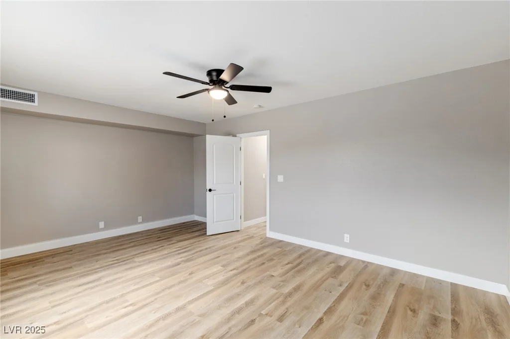1743 Eddingham, Las Vegas, NV 89156