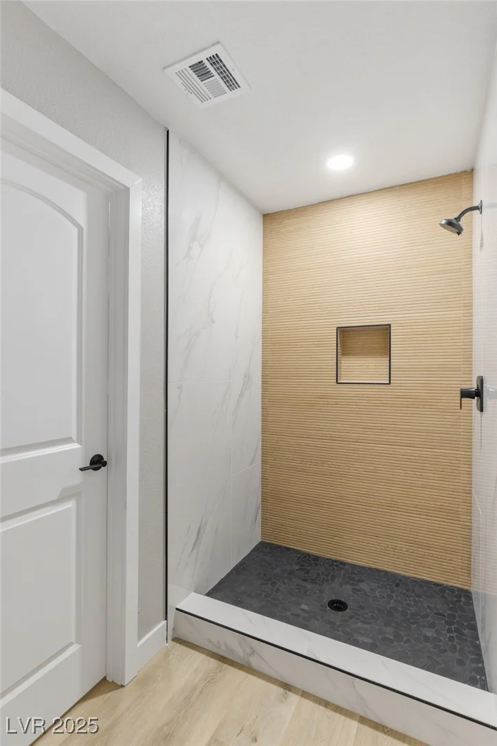 1743 Eddingham, Las Vegas, NV 89156