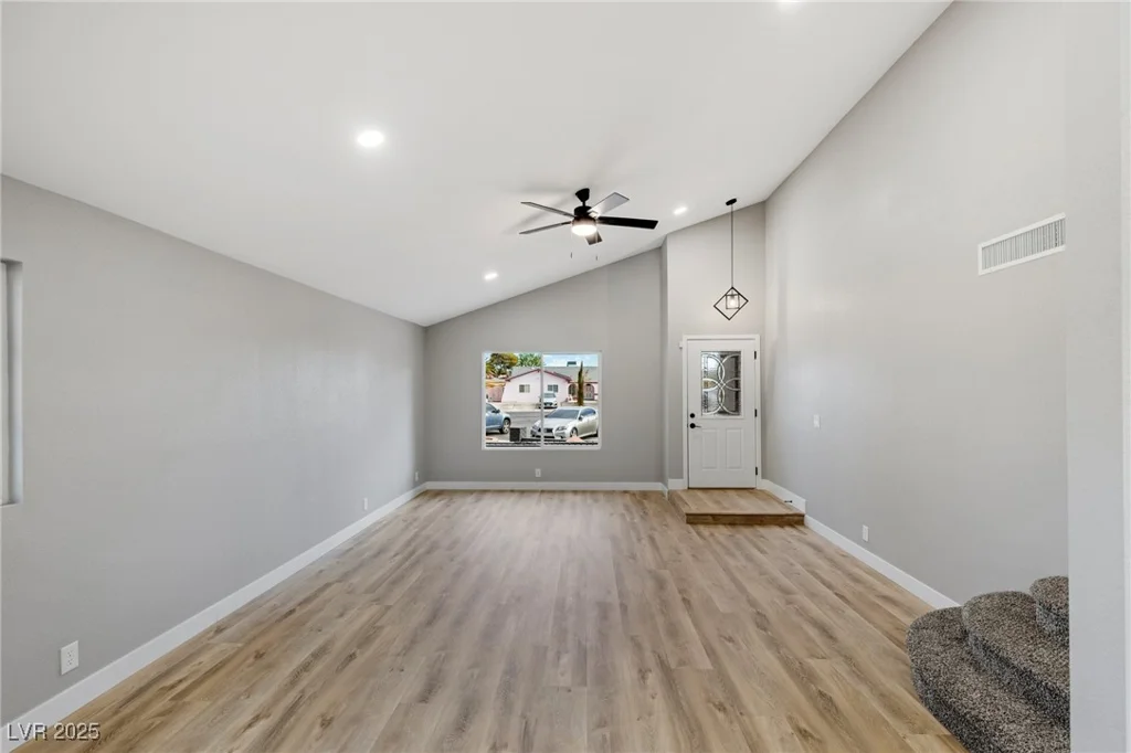 1743 Eddingham, Las Vegas, NV 89156