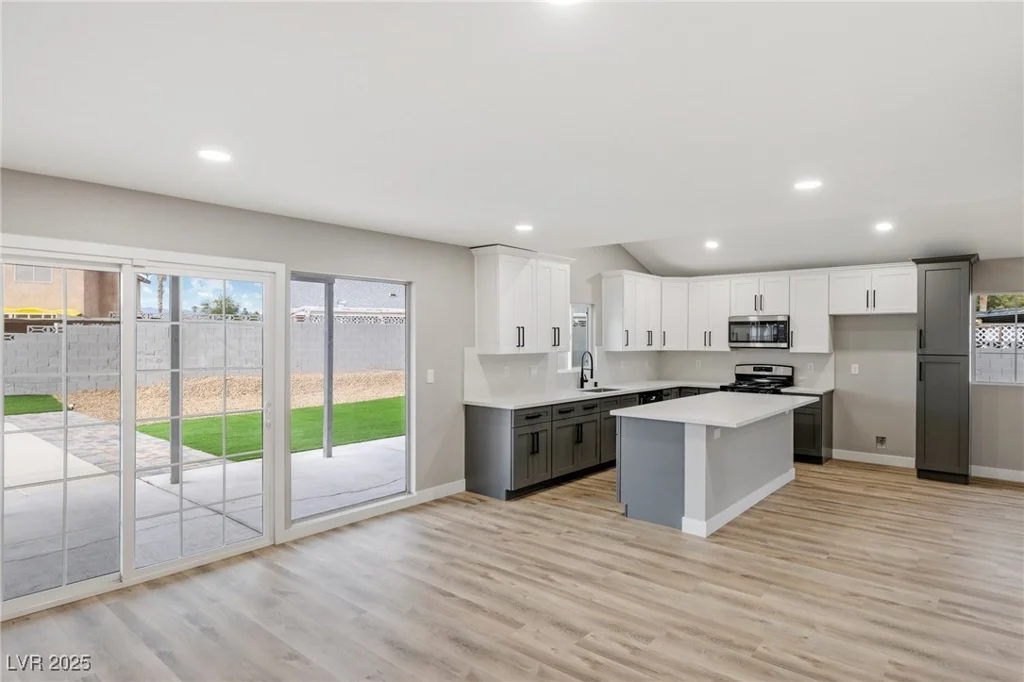 1743 Eddingham, Las Vegas, NV 89156