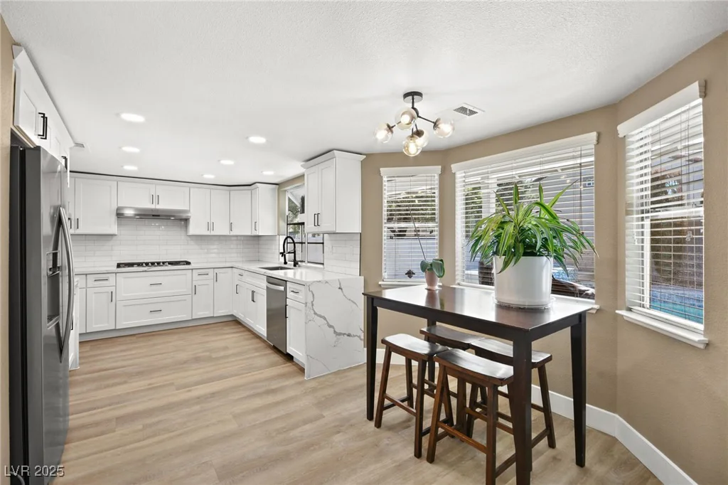 6413 Peppermill, Las Vegas, NV 89146