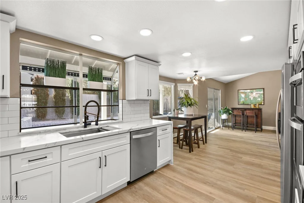 6413 Peppermill, Las Vegas, NV 89146
