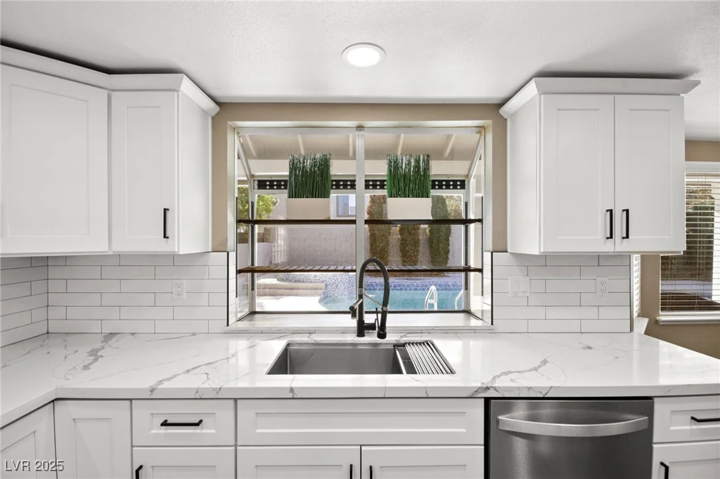 6413 Peppermill, Las Vegas, NV 89146