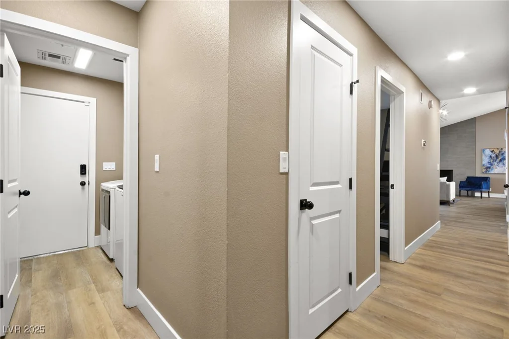6413 Peppermill, Las Vegas, NV 89146