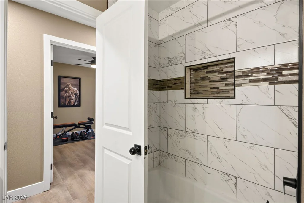 6413 Peppermill, Las Vegas, NV 89146