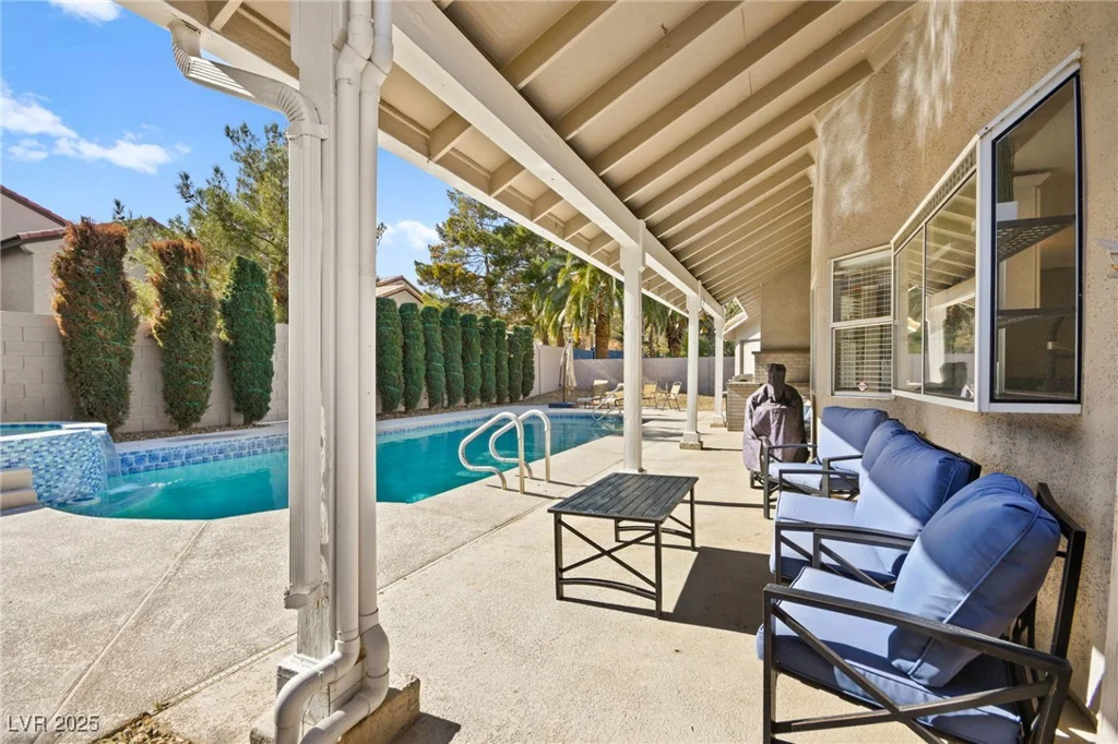 6413 Peppermill, Las Vegas, NV 89146