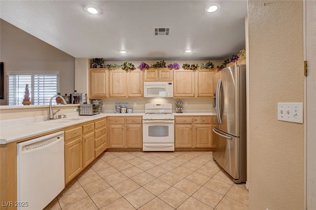 9322 Boulder Opal, Las Vegas, NV 89148