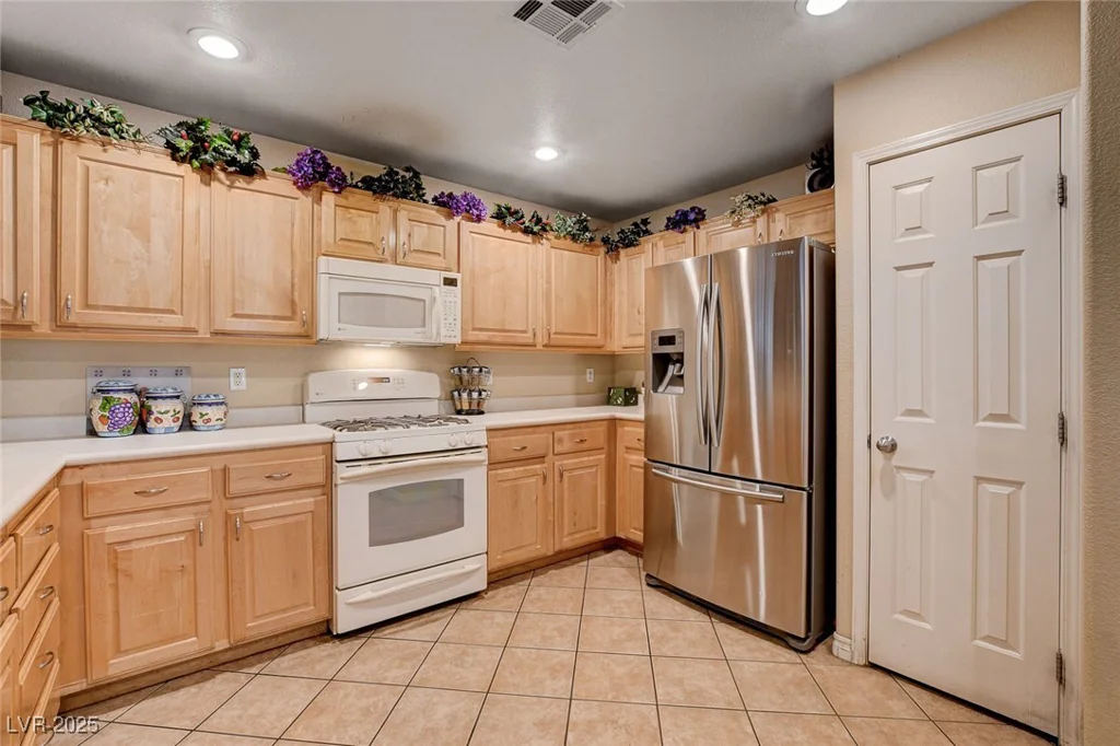 9322 Boulder Opal, Las Vegas, NV 89148