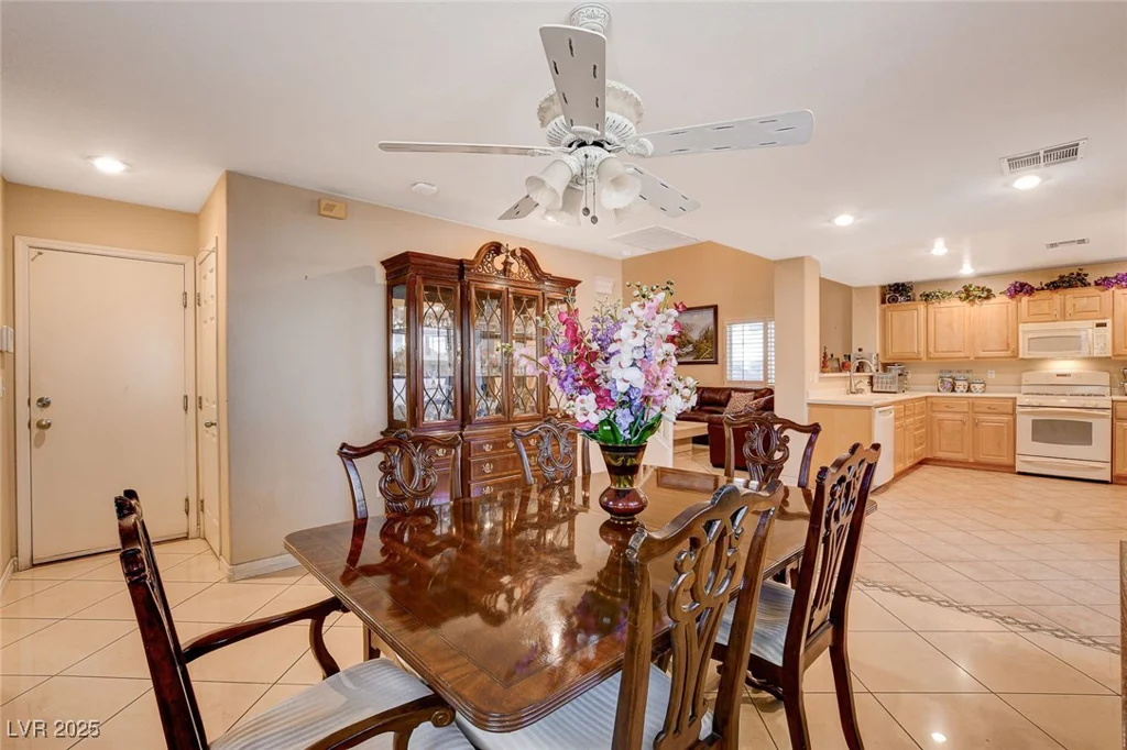 9322 Boulder Opal, Las Vegas, NV 89148