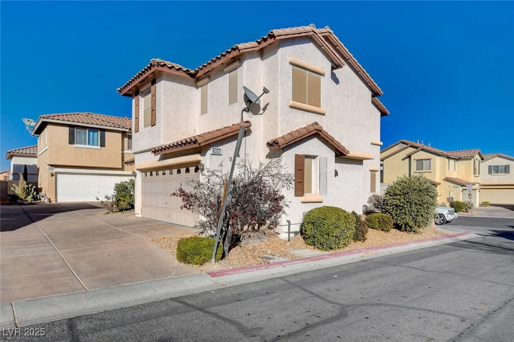 9322 Boulder Opal, Las Vegas, NV 89148