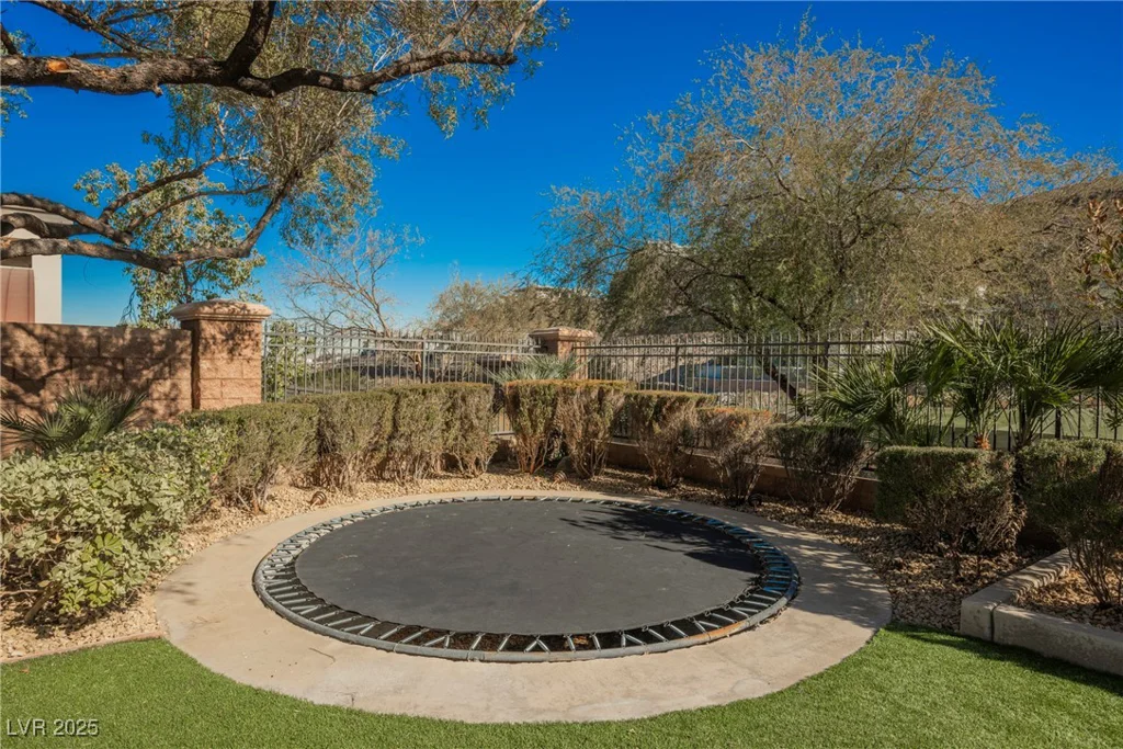 646 Saint Croix, Henderson, NV 89012