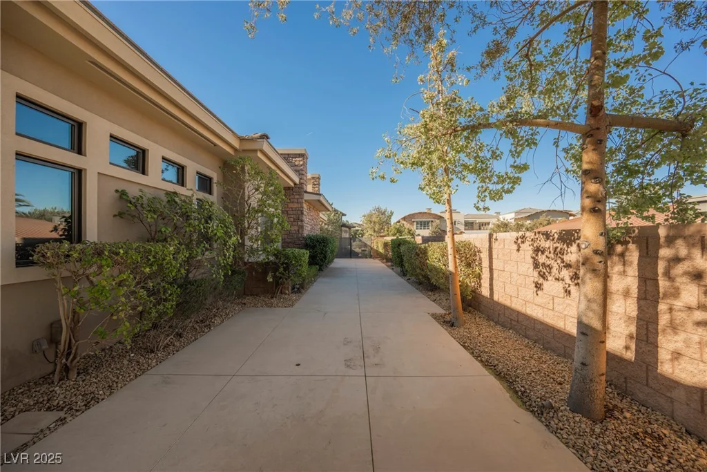 646 Saint Croix, Henderson, NV 89012