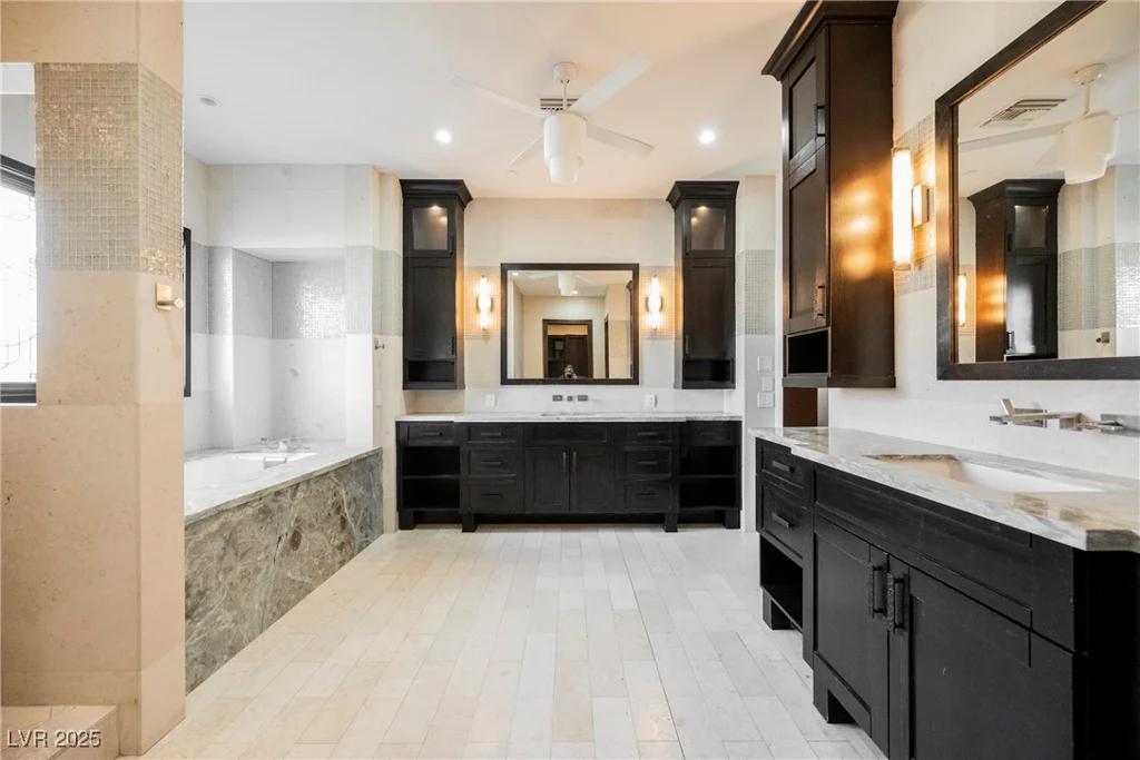 646 Saint Croix, Henderson, NV 89012