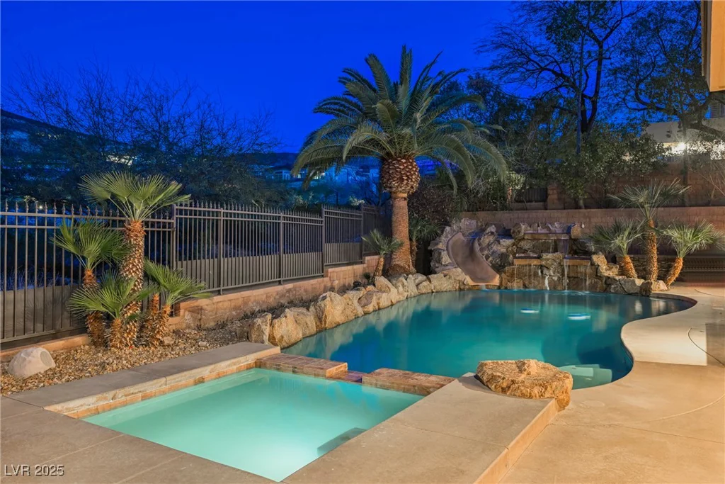 646 Saint Croix, Henderson, NV 89012