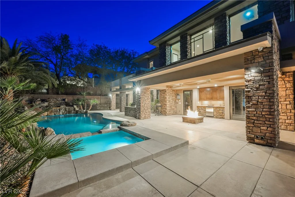 646 Saint Croix, Henderson, NV 89012
