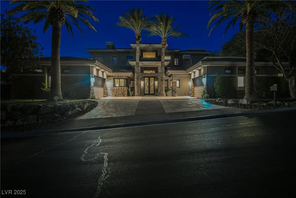 646 Saint Croix, Henderson, NV 89012