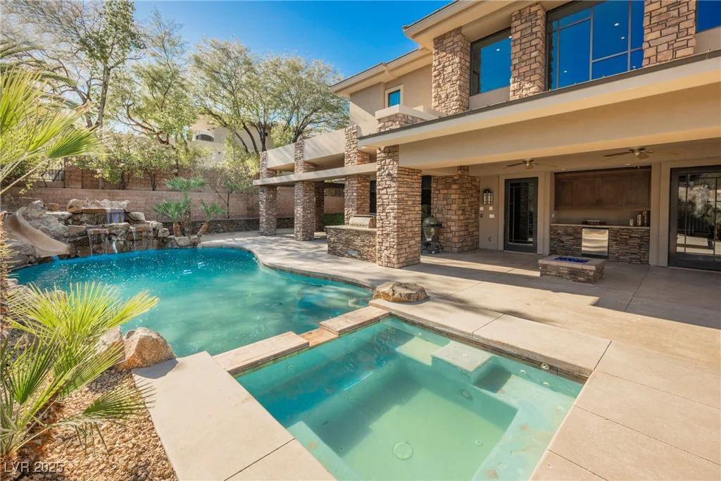 646 Saint Croix, Henderson, NV 89012