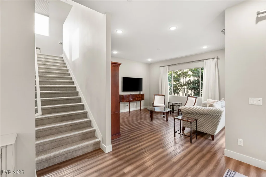 4255 Veraz, Las Vegas, NV 89135