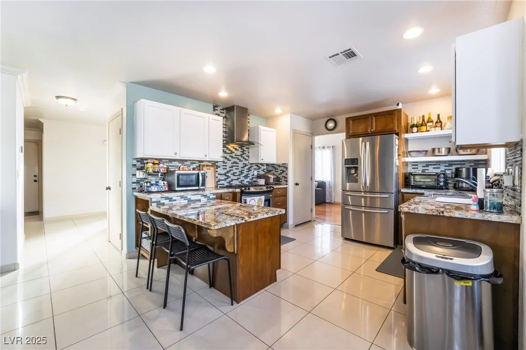4116 Delhi, North Las Vegas, NV 89032