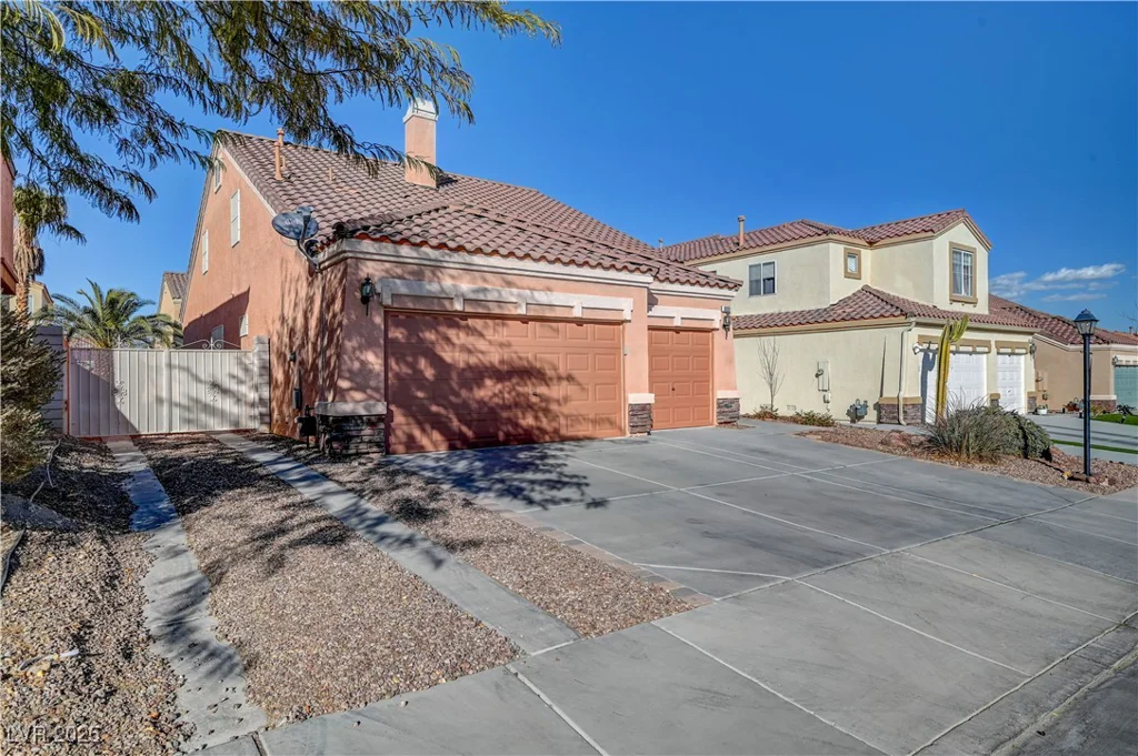 9008 Rusty Rifle, Las Vegas, NV 89143