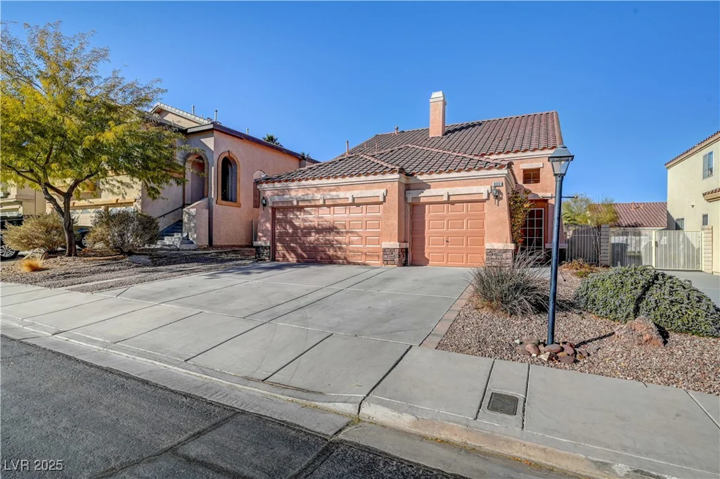9008 Rusty Rifle, Las Vegas, NV 89143