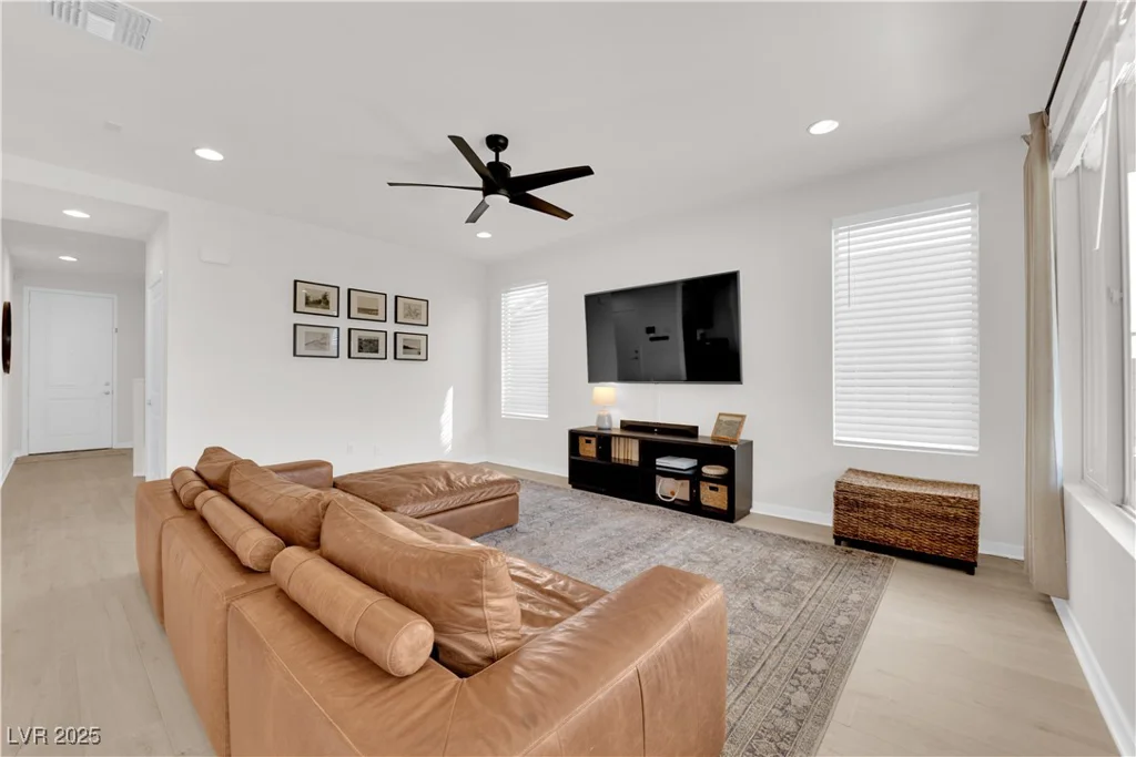 2598 Iron Crest, Las Vegas, NV 89138