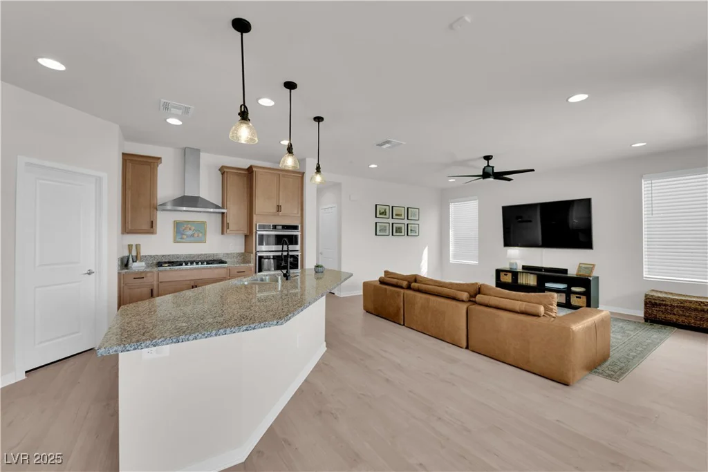 2598 Iron Crest, Las Vegas, NV 89138