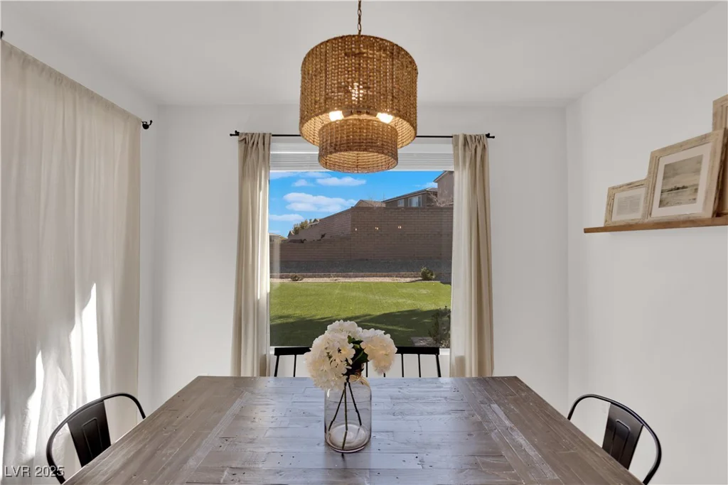 2598 Iron Crest, Las Vegas, NV 89138