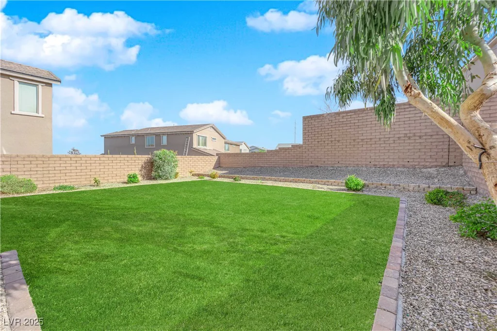 2598 Iron Crest, Las Vegas, NV 89138