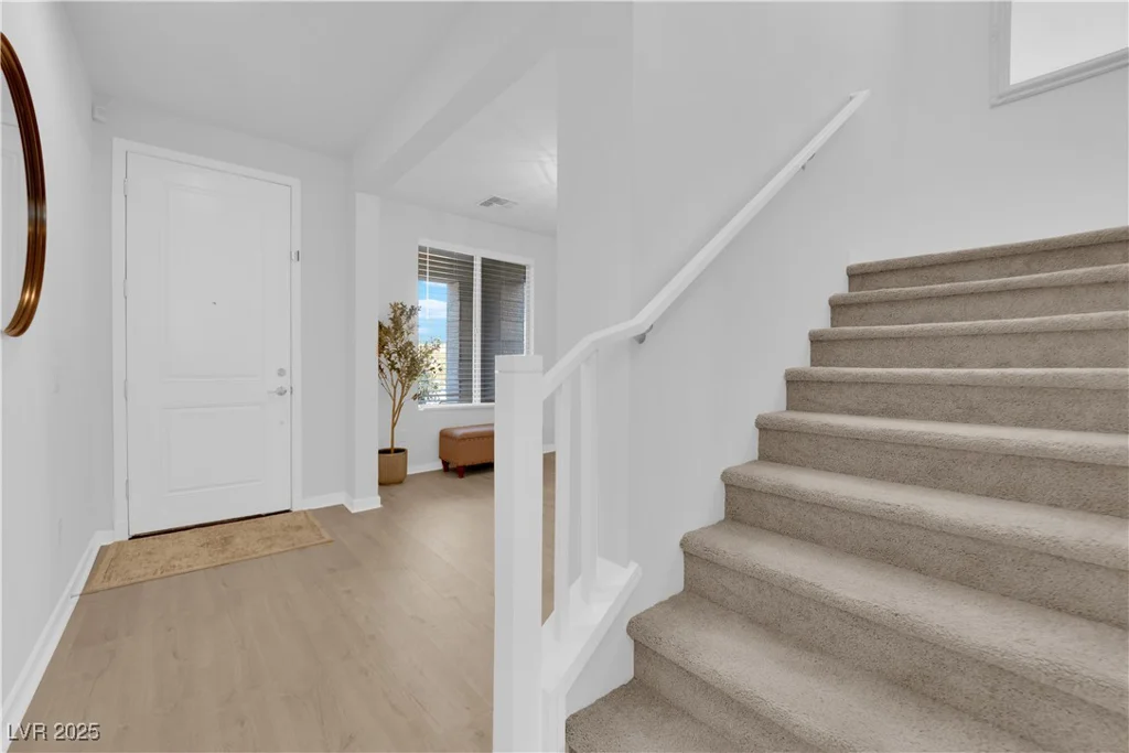 2598 Iron Crest, Las Vegas, NV 89138