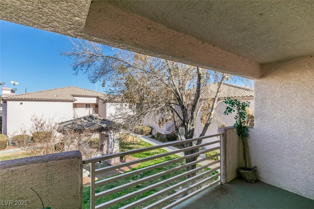 4555 Sahara, Las Vegas, NV 89104