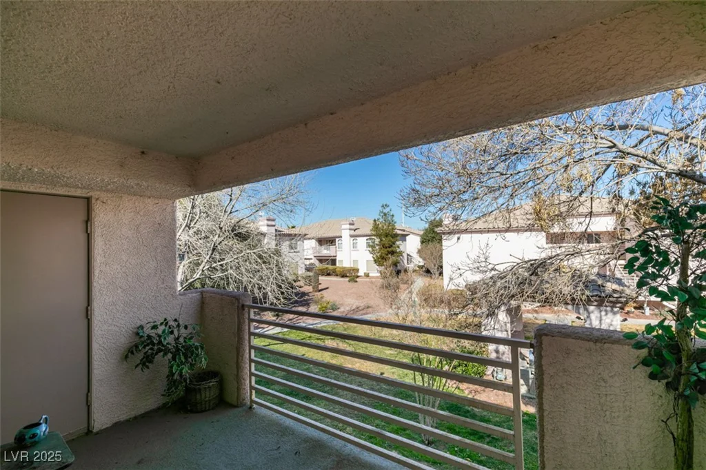 4555 Sahara, Las Vegas, NV 89104