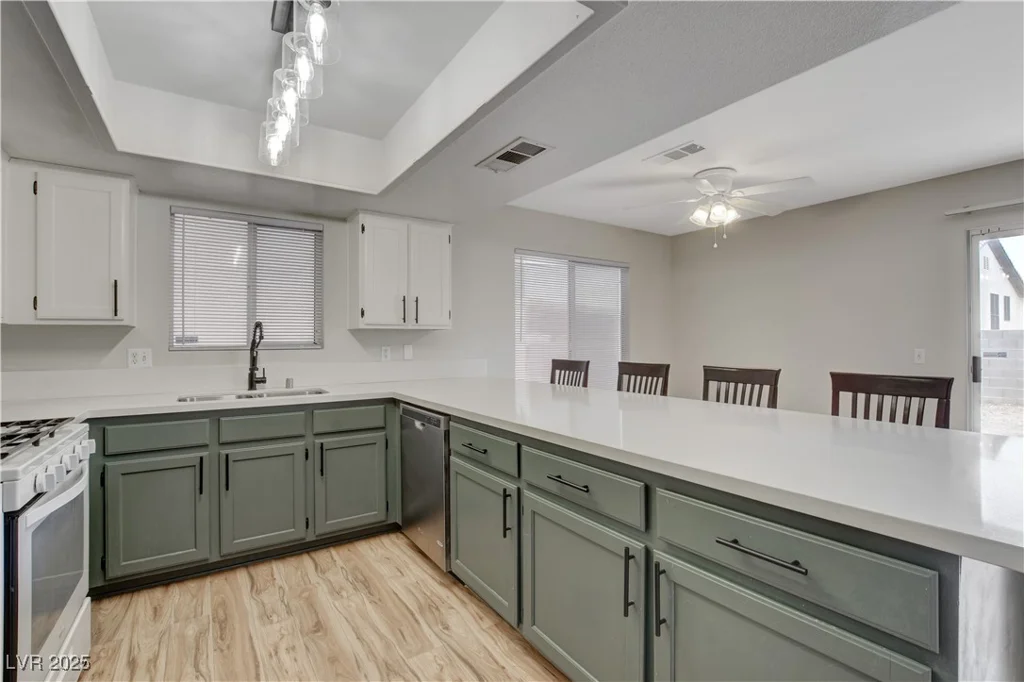 6536 Elk Creek, Las Vegas, NV 89156